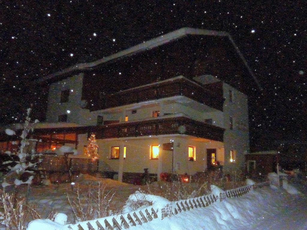 Appartement-Pension Familie Gewessler บัดมิทแทร์นดอร์ฟ ภายนอก รูปภาพ
