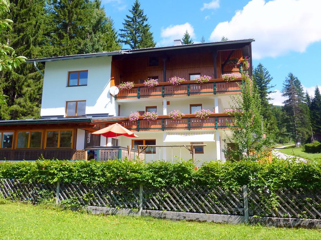 Appartement-Pension Familie Gewessler บัดมิทแทร์นดอร์ฟ ภายนอก รูปภาพ