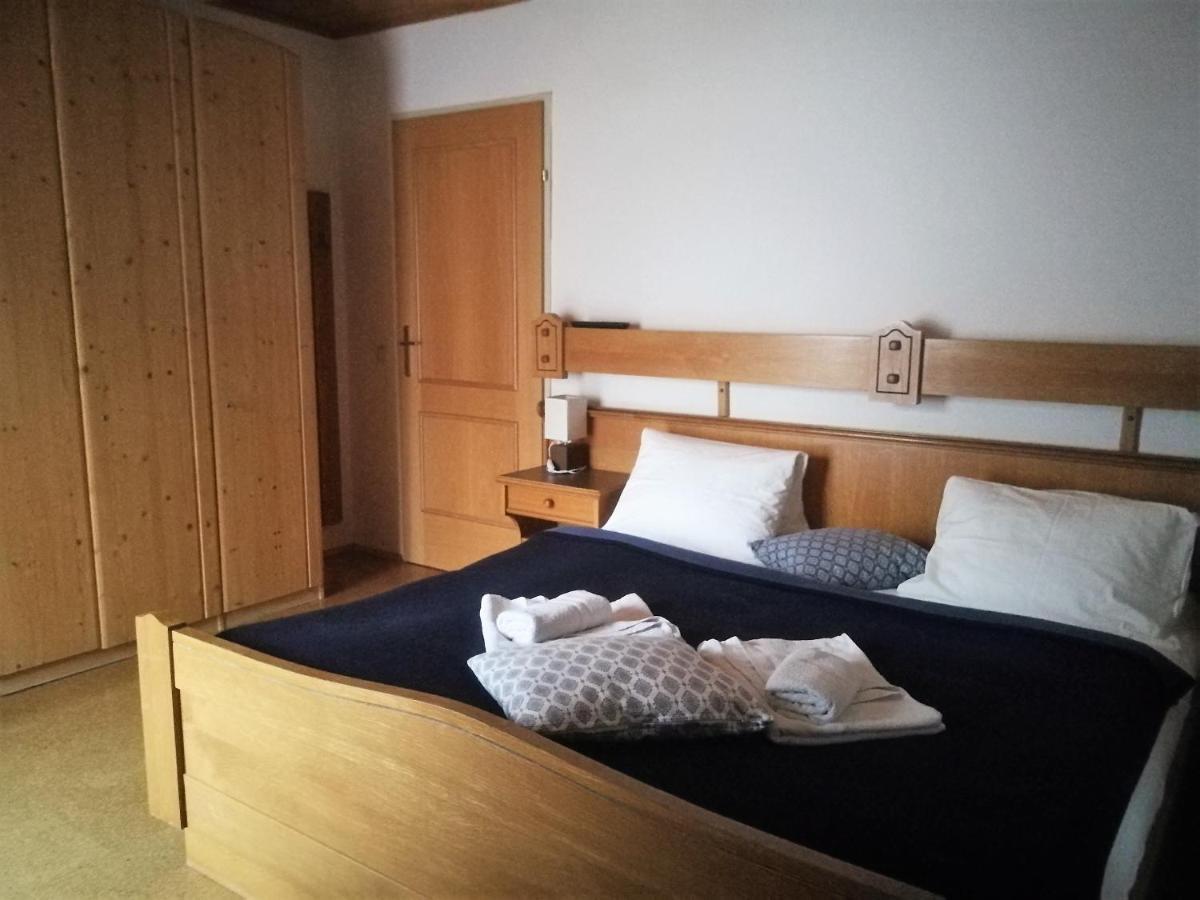 Appartement-Pension Familie Gewessler บัดมิทแทร์นดอร์ฟ ภายนอก รูปภาพ