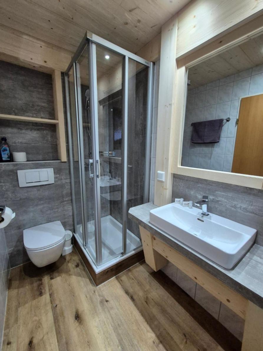 Appartement-Pension Familie Gewessler บัดมิทแทร์นดอร์ฟ ภายนอก รูปภาพ