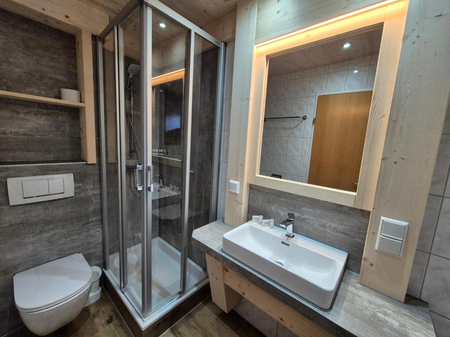 Appartement-Pension Familie Gewessler บัดมิทแทร์นดอร์ฟ ภายนอก รูปภาพ